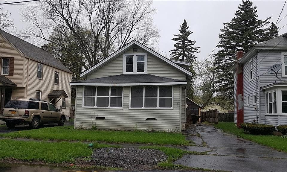 1st image of 130 Bradford St