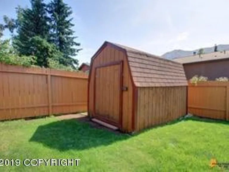 18610 Lowrie Loop — Photo 27