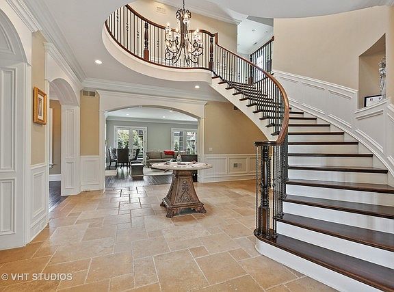 2nd image of 1265 Longmeadow Ln
