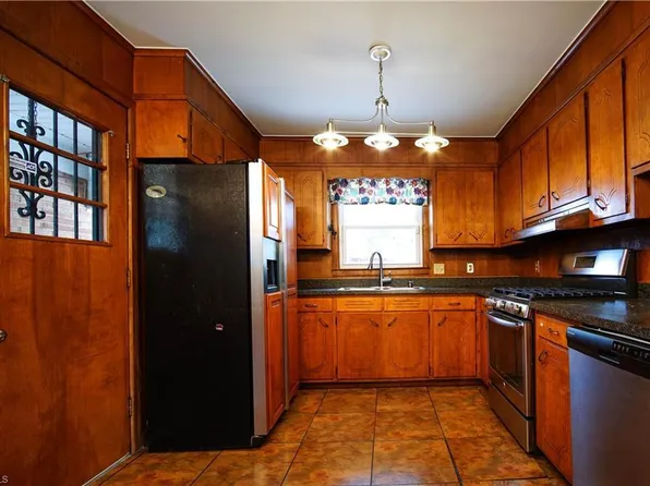 608 S Williamson Ave, Elon, NC 27244