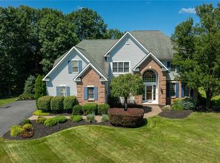 6770 Springdale Ct, Victor, NY 14564