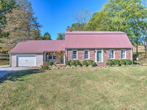 206 Old Highway 48, Charlotte, TN 37036