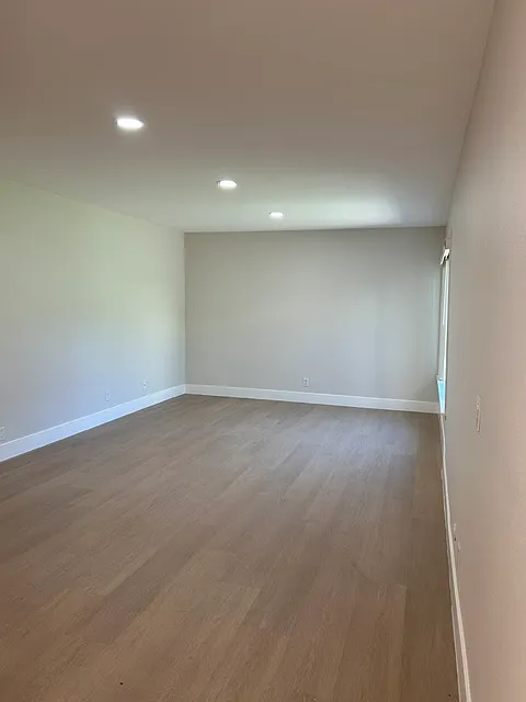 2 bed, $2,550 — Photo 2
