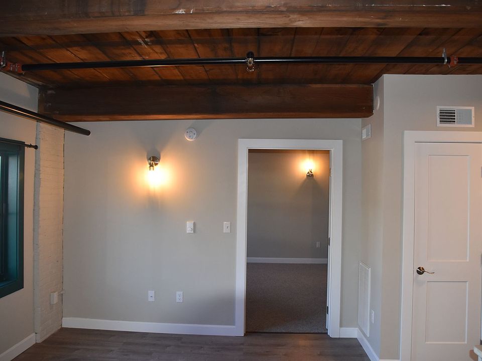 Building Photo 5