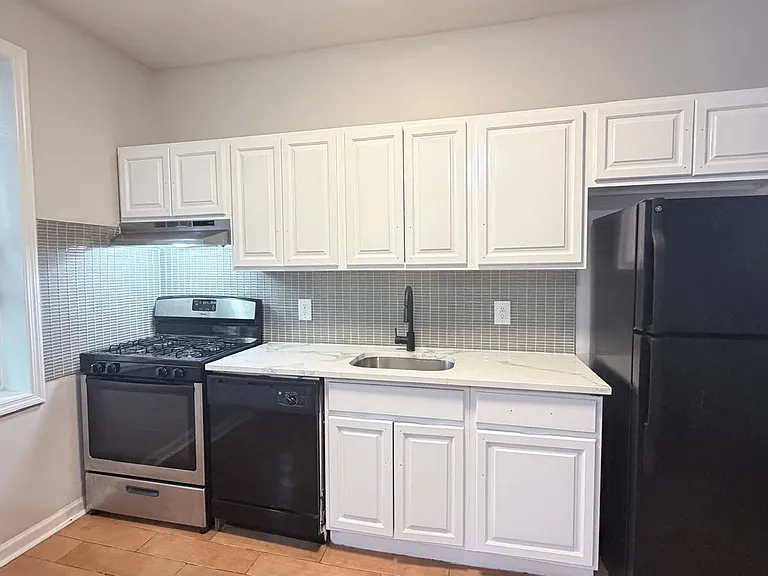 26 Kensington Ave #502 — Photo 4