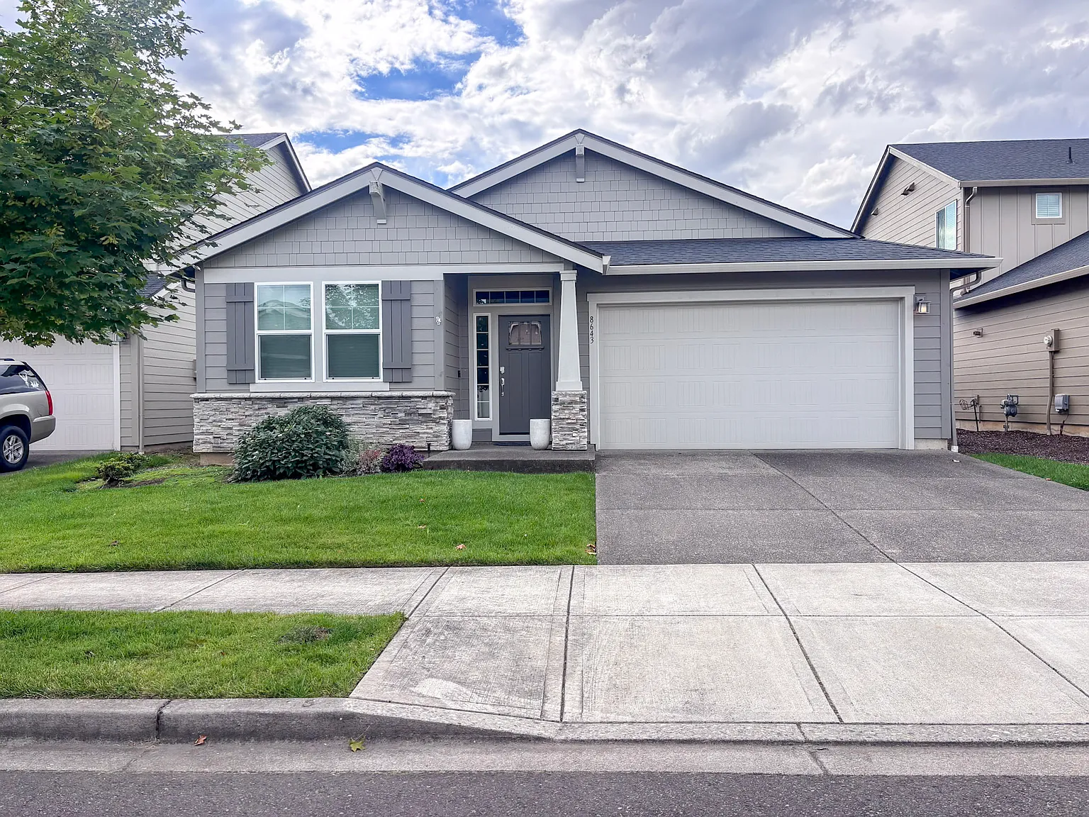 3 bed, 1740 sqft, $3,100 — Photo 2