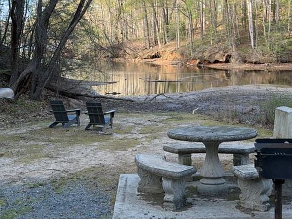 4th image of 447 Hopewell Church Rd #58