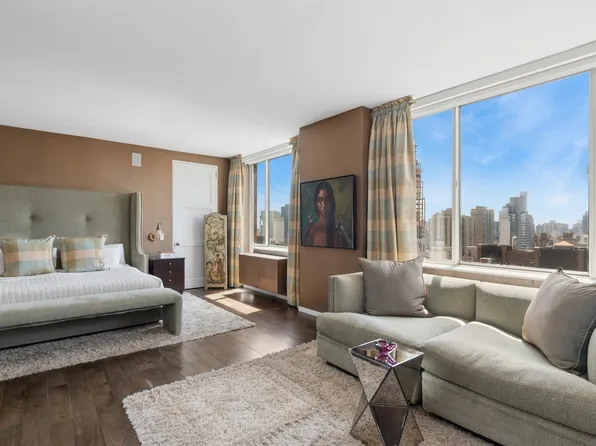 201 East 80th Street image 8 of 16