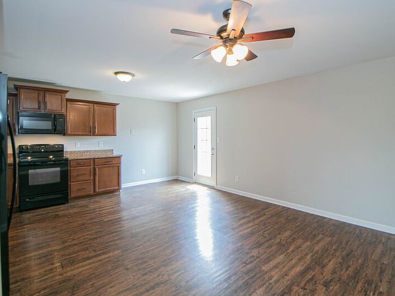 2nd image of 1716D Thistlewood Dr