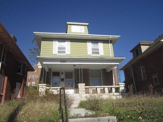 1st image of 220 W 34th St