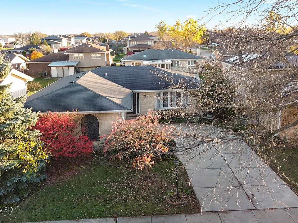 1st image of 6133 Victoria Dr