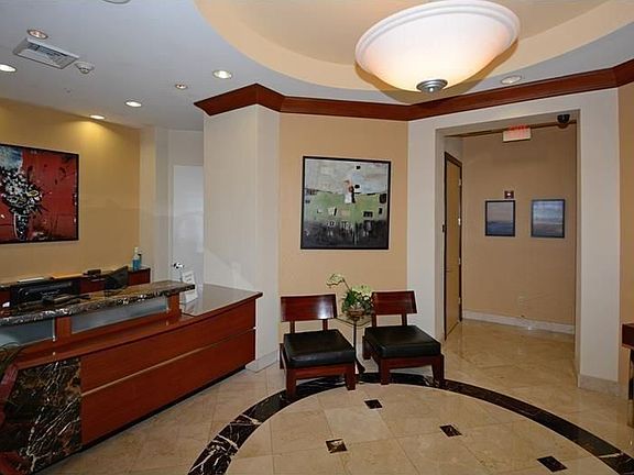 2nd image of 401 SW 4th Ave APT 700
