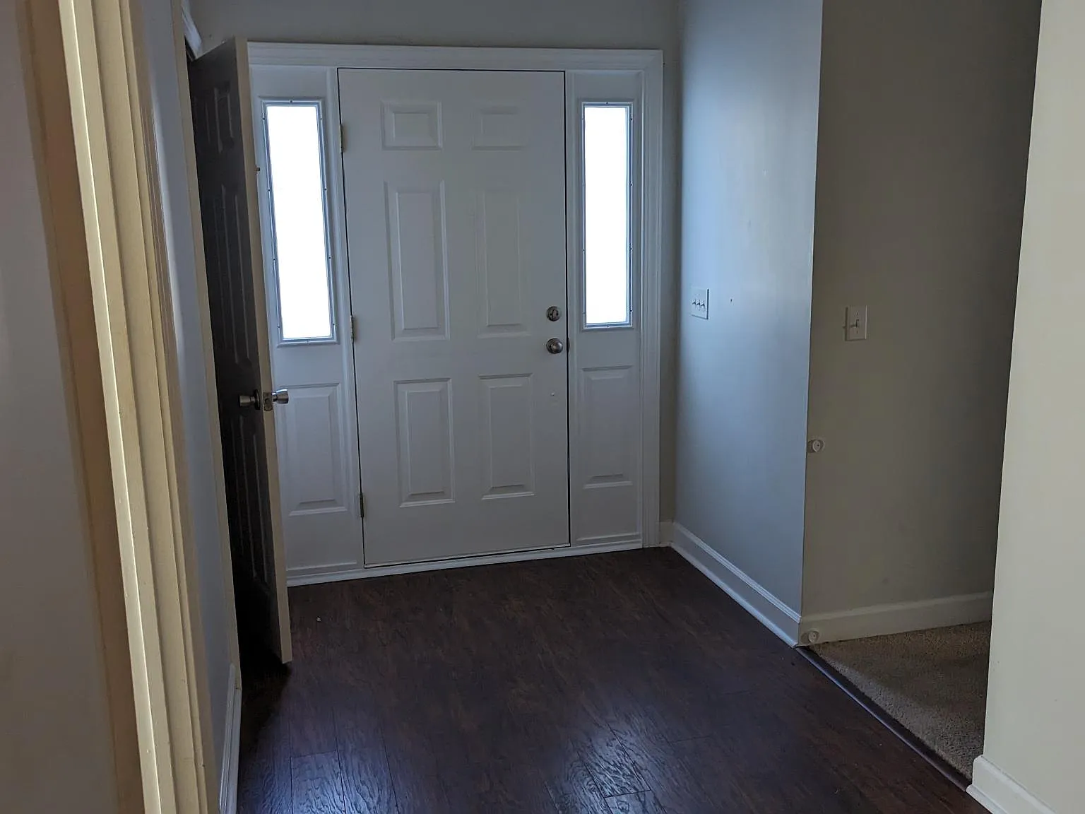 4 bed, 2000 sqft, $2,225 — Photo 3