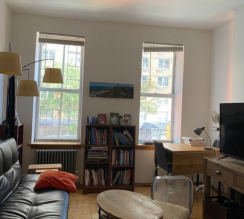 1st image of 1433 1st Ave APT 2S