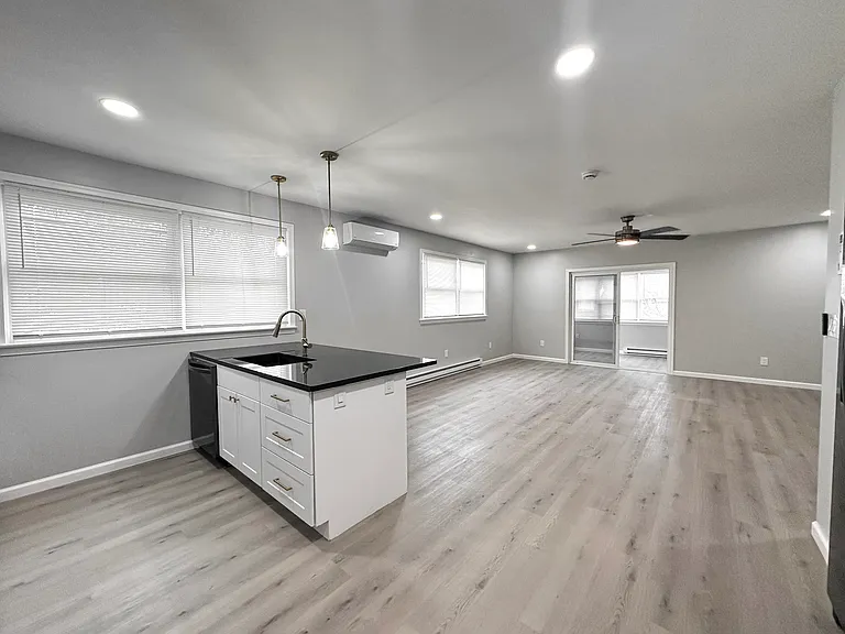287 Pierce St #1 — Photo 10