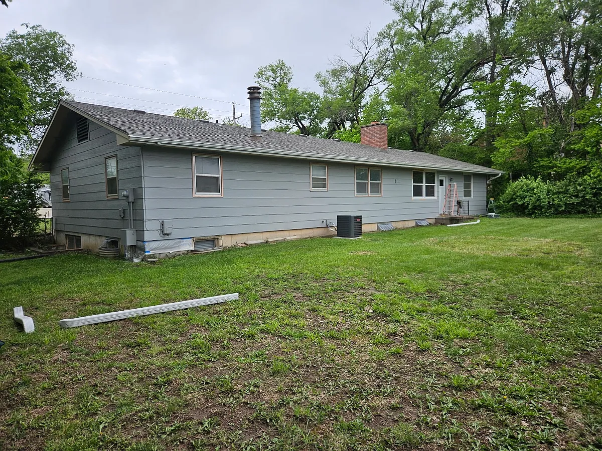 Unit Photo - 2510 Stagg Hill Rd