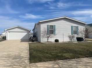 240 Poppy Ln, Matteson, IL 60443