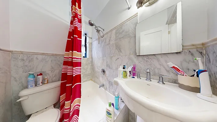 Rented by Bond New York | media 7