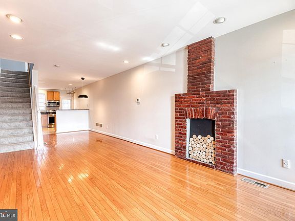 3rd image of 3638 Keswick Rd