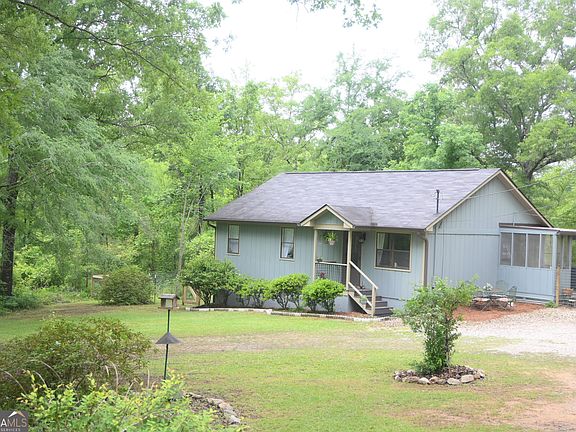 3rd image of 424 Smith Chapel Rd