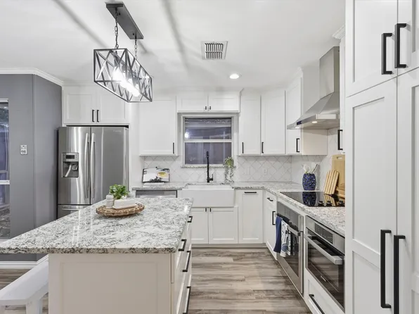 804 Auburndale Dr, Mansfield, TX 76063