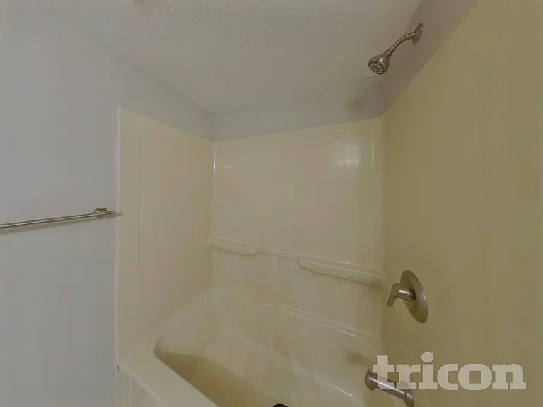 209 Greenbriar Ln — Photo 15