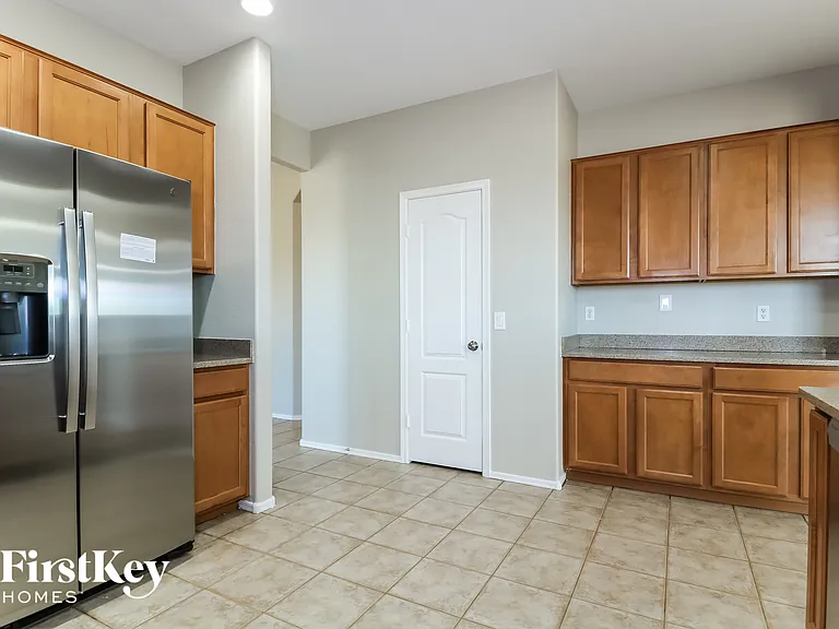7227 W Saint Charles Ave — Photo 7
