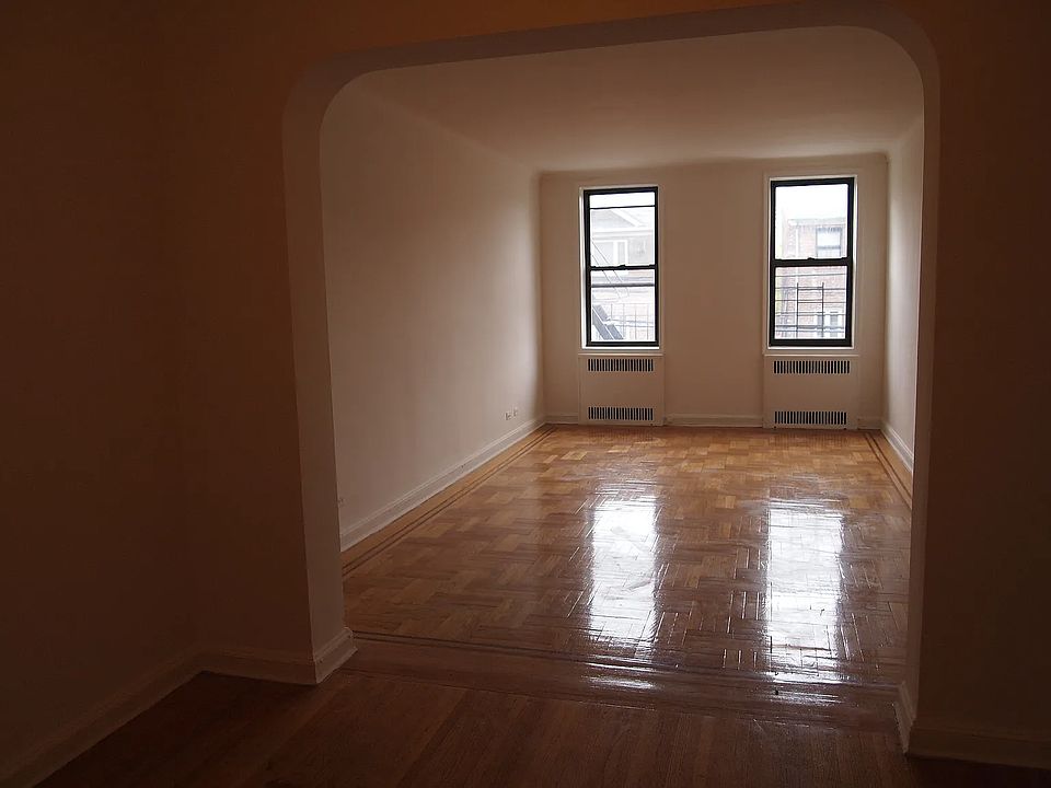 Building Photo 3