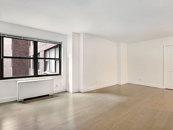 3rd image of 120 E 34th St APT 21M