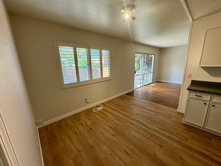3355 Pierremont Rd — Photo 11