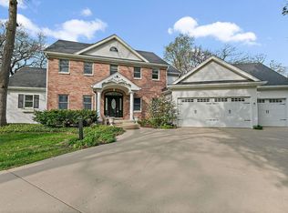 1251 Old Oak Ct, Hampshire, IL 60140