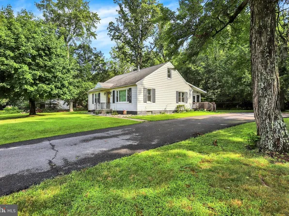 1278 Black Gap Rd, Fayetteville, PA 17222