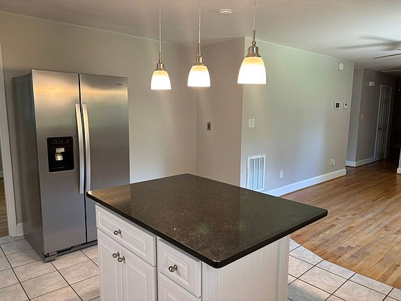 5th image of 5027 Dogwood Pl