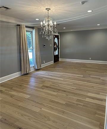 3rd image of 5693 Evelyn Ct