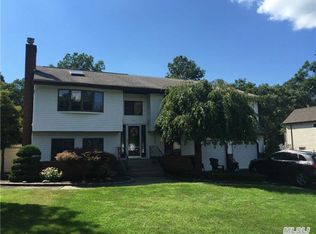 24 Mill St, Port Jefferson Station, NY 11776