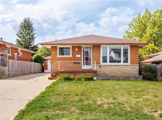 60 Champlain Ave, Hamilton, ON L8G 2H7