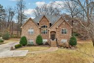 Flagstone Dr-S0512-001.jpg