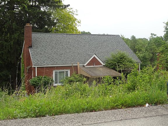 2nd image of 121 Howard St