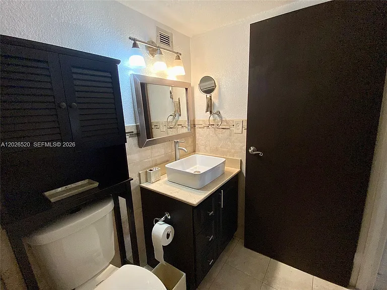 17011 N Bay Rd #304 — Photo 8
