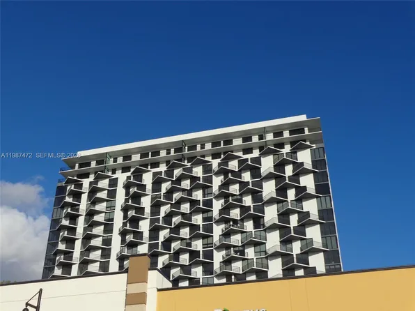 5300 Paseo Dr, Doral, FL