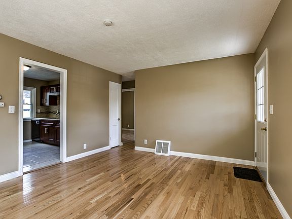 5th image of 1037 Omalley Cir