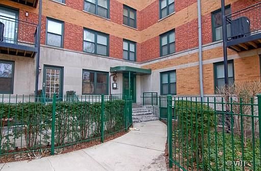 1st image of 2555 W Catalpa Ave APT 2B