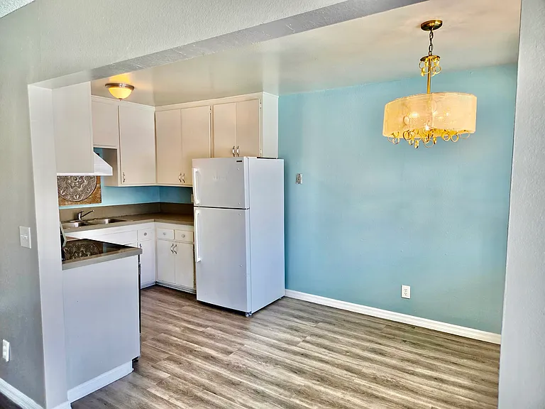 3060 Canyon Crest Dr #11 — Photo 14