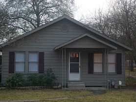 1st image of 213 Avenue E
