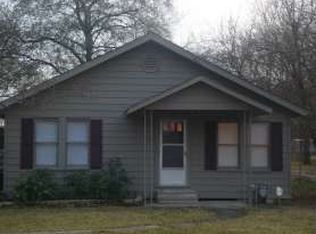213 Avenue E, Highlands, TX 77562