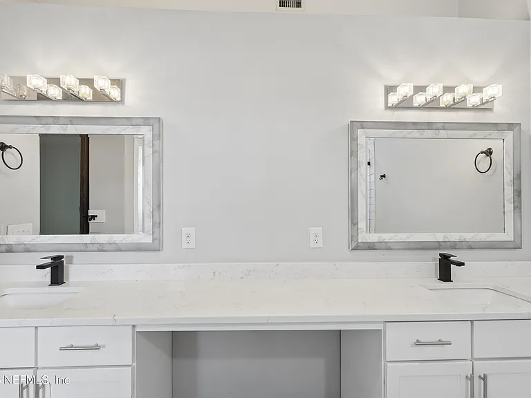 204 Crosstern Ct — Photo 30