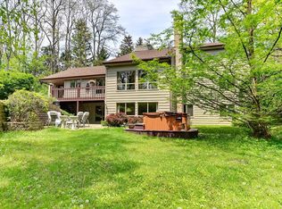 240 Deerpath Rd, Algonquin, IL 60102