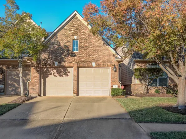8935 Summer Ash Ln, Sugar Land, TX 77479