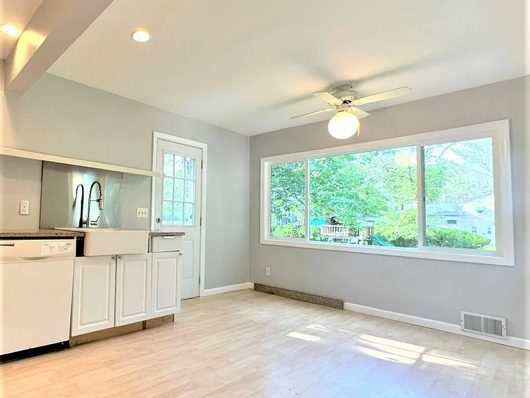 55 Wardell Rd — Photo 3