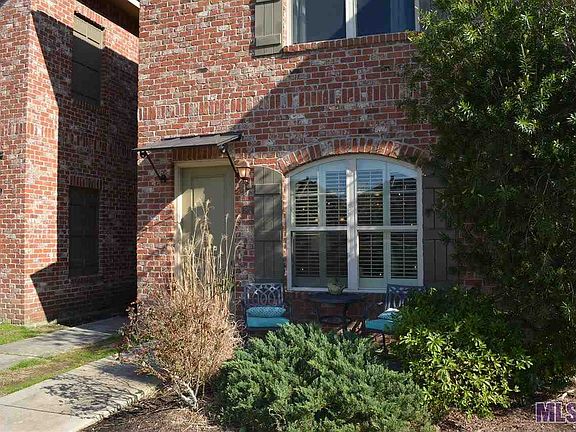 5th image of 4637 Burbank Dr #501